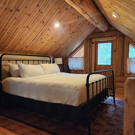 Loge Alta Crystal Hotel Enumclaw Bagian luar foto