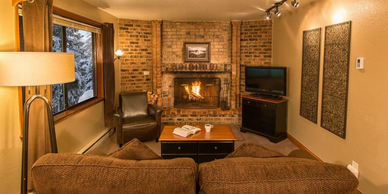 Loge Alta Crystal Hotel Enumclaw Bagian luar foto
